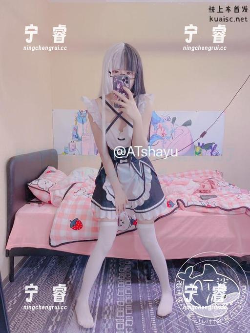 麻衣学姐的写真，AT鲨用无圣光展现出了宛如日常的亲切感。
