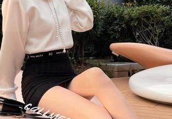 微密圈 – 当妹妹在私房翻滚——生成自信的Callmecandy原图！