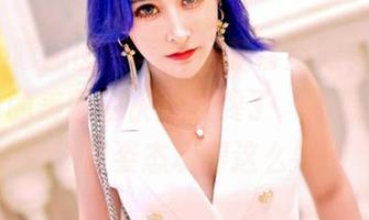Feilin嗲囡囡 – 写真届新晋厨娘，yumi黄奕清的美图都快惹人馋了，她怎么能把食物和姿态玩得这么妙？