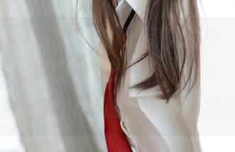 MFStar模范学院 – 看完照片后，我决定赶紧上沙发测试我的居家“放松”功力，薛琪琪sandy请给我一些建议。