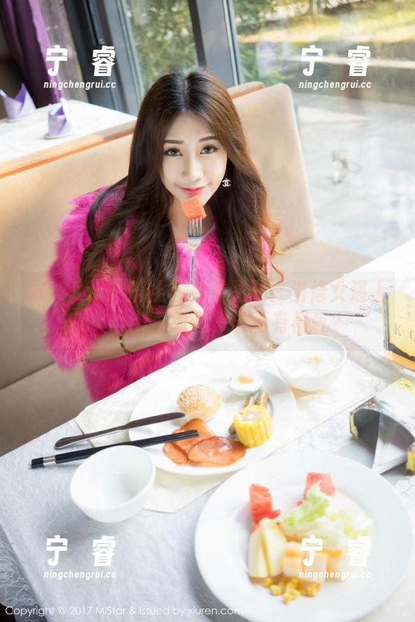 MiStar魅妍社-FoxYini孟狐狸 MiStar魅妍社 - 免费图册:当修女遇上FoxYini孟狐狸,谁更有福气?