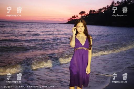 MyGirl美媛馆 - 原图与高跟鞋，沫晓伊baby的“踩高峰”之旅，就像一场走钢丝的秀！