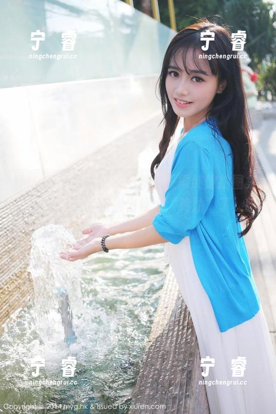 MyGirl美媛馆-王雨纯 MyGirl美媛馆 - 最新的王雨纯旅拍图集,风景好美,但她出镜太“鸡肋”了,哈哈!