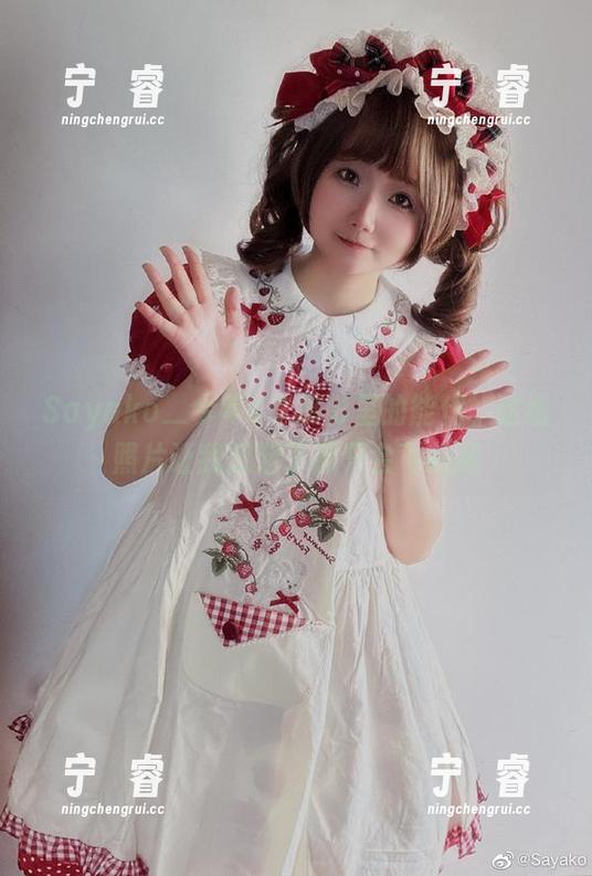 Sayako＿今年4岁摄影里的能代，这组照片让我想起了那只会飞的猪