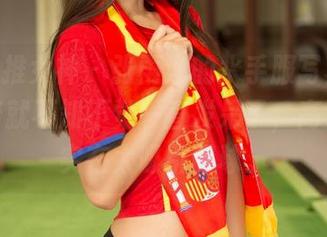 TGOD推女神 – 张雨涵的水手服写真，看着看着就不知不觉一直发呆了，高清画面实在太吸引眼球。