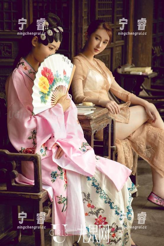 UGirls尤果网 - 合集来了，松果儿的镂空设计，壁纸撩到，你不装个吗？