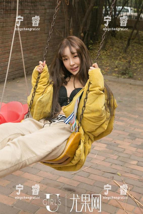 UGirls尤果网-郝晴Grace UGirls尤果网 - 美脚写真遭遇重口味观众,郝晴Grace的疯狂福利吧