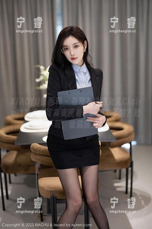 XIAOYU语画界 - 有没有觉得允儿Claire的第三套写真美图看一遍根本不够？赶紧下载，收藏前范儿。