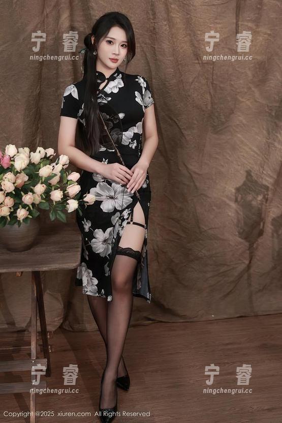 Xiuren秀人网-严利娅Yuliya Xiuren秀人网 - 严利娅Yuliya&黑白图包:下载后手机壁纸游戏又升级,冷静不失优雅!