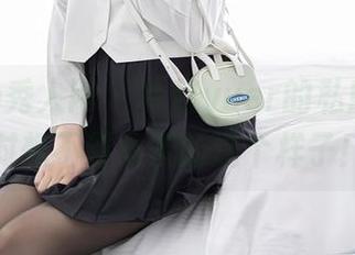Xiuren秀人网 – 冷月yuer的私房：你绝对想不到女友的这个样子！