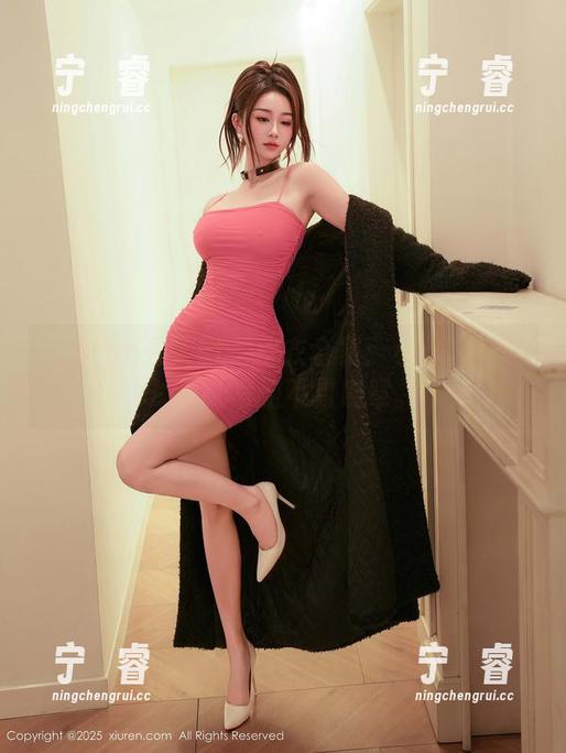 Xiuren秀人网-小爪几 Xiuren秀人网 - 皮衣合集:小爪几在照片里续写的不羁篇章。