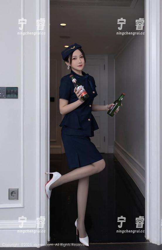 Xiuren秀人网 - 画风突变，小雨baby日常里的美图总是让人意外。