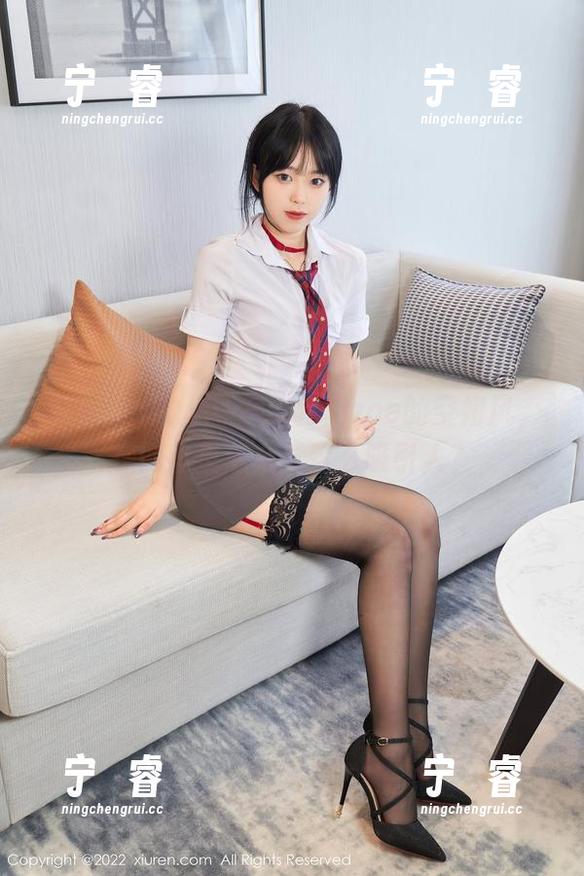 Xiuren秀人网 - 戴允祺zoe的空姐风，在网盘里怎么就这么吸引人？
