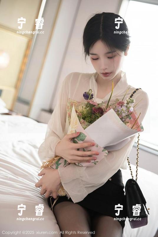 Xiuren秀人网 - 沈蜜桃miko隐秘私拍：体操服的魅力让我也想跳两下
