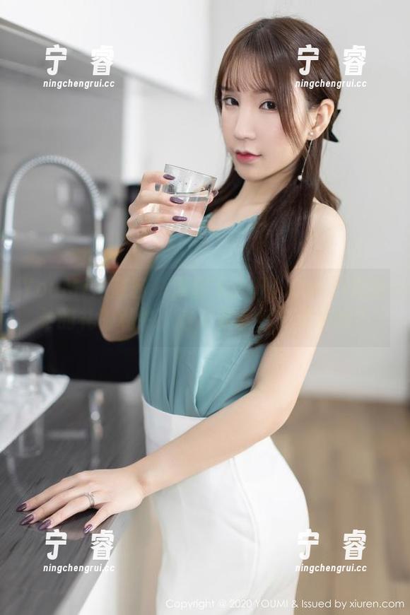 YouMi尤蜜荟 - 原图大公开！Carol周妍希的礼服私拍，这不就是梦中情服嘛？