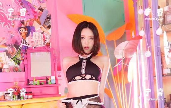 恍恍惚惚，Yuka(유카)的毛衣套图里到底藏了哪些秘密？