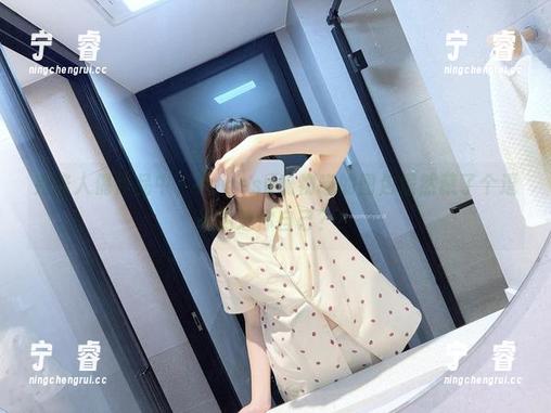 克隆人偶作品中，nagesa魔物喵的图包居然藏了个逗趣的迷你自己？！