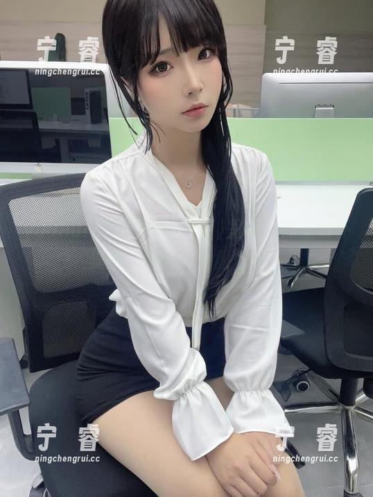 yuuhui玉汇(kokuhui)呈现！黑猫女仆美图，真的只为服务吗？