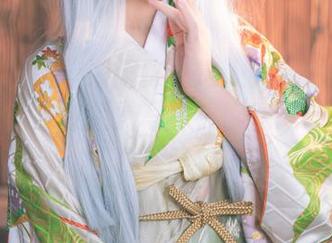 一北亦北的信浓服饰：这人到底为啥看起来从未在意过免费写真，偏偏又让人想多看两眼。