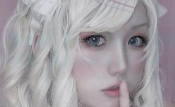 哈哈，快来探一探一笑芳香沁的旗袍作品全集，谁能抗拒这么个性？