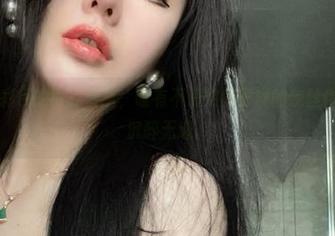 微密圈 – 彩色的世界疲惫，唯有不爱笑的赛琳的灰丝作品，让我沉醉无道。