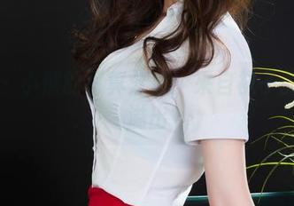 丽柜 – 小熊的写真分享：来自袜子的丝滑溢出