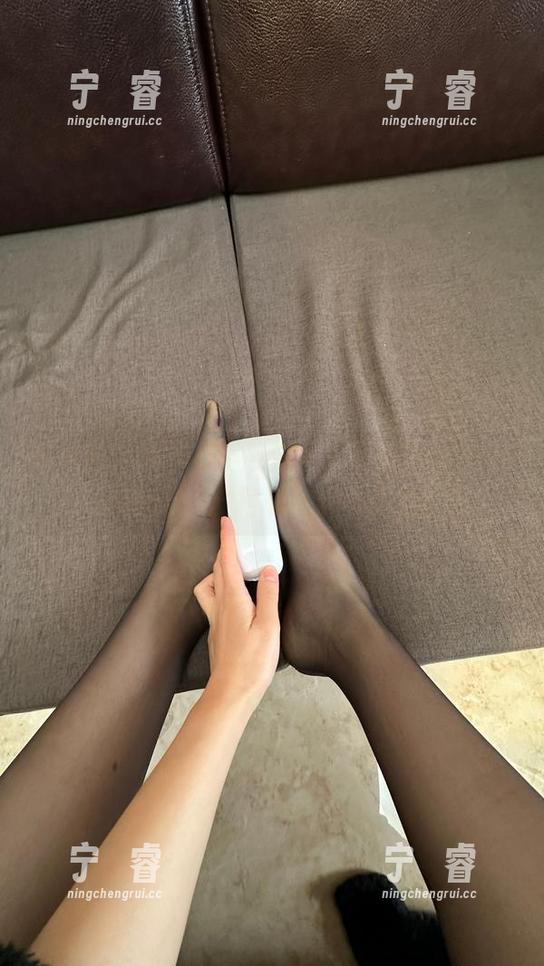 微密圈 - 这一身你敢穿吗？观看俏妞qiaoniu66的皮裙战靴欢乐合集！