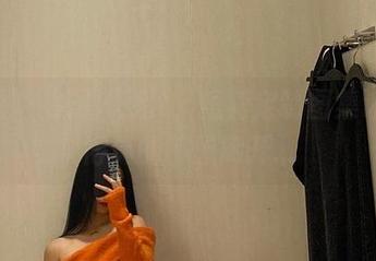 微密圈 – 看那俏妞t，短裙定制图集让人觉得真的不想离开…