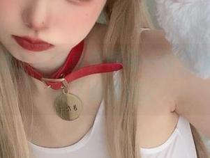 倦倦喵的全套写真值得每一位“女同事”学习和模仿。