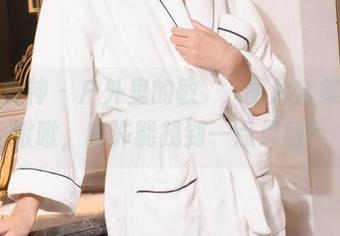 克拉女神 – 户外里的敏珺，图片合集值得瞅瞅，或许能找到一点灵感？