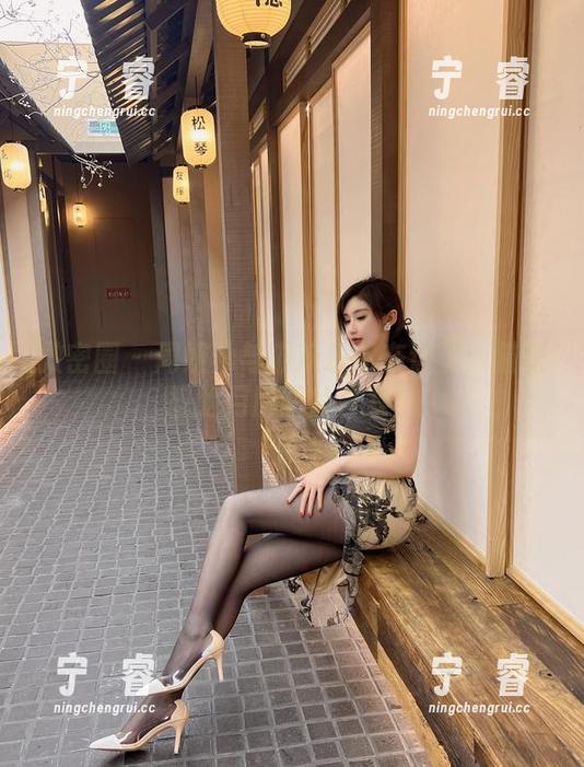 微密圈 - 周妍希与喵欢乐尽在这里：猫咪怼脸月历图片合集！
