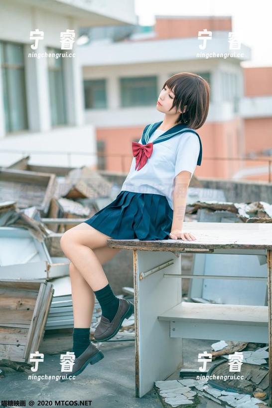喵糖映画 红色校服美眉的气质包括了再多的青涩,喵糖映画你怎么做到的?分享还是得做!