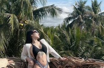 微密圈 – 杜绝严肃，宋昱欣女王的高清图集带你轻松围观！