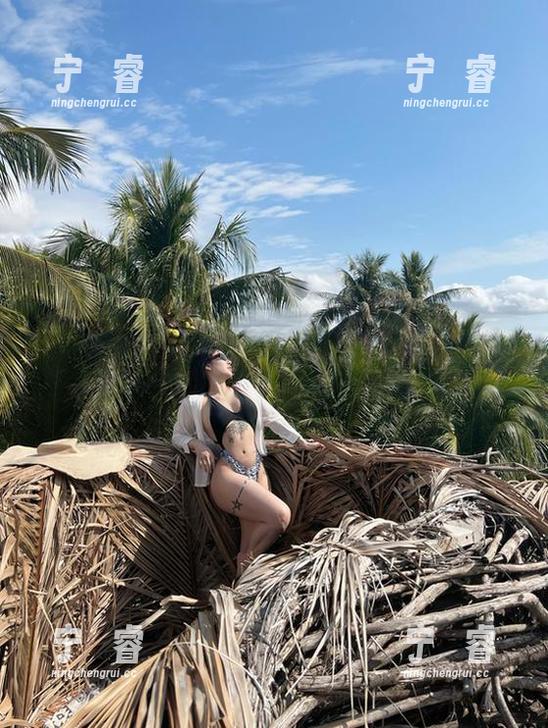 宋昱欣 微密圈 - 杜绝严肃,宋昱欣女王的高清图集带你轻松围观!