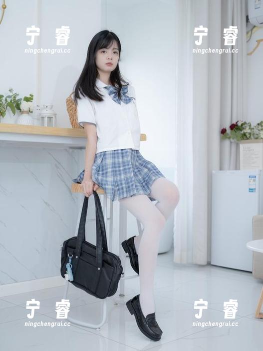 少女秩序 群内福利如闪电般击中少女秩序的心房,作品来了