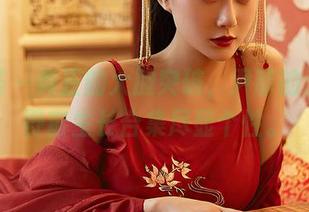 尤蜜荟 – 真正的大胆突破，尹菲的无圣光野蛮生长合集尽显个性。