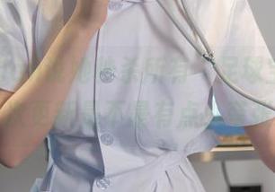 年年Nnian说她秒杀所有“足球宝贝”，这次更新是不是有点小夸张？