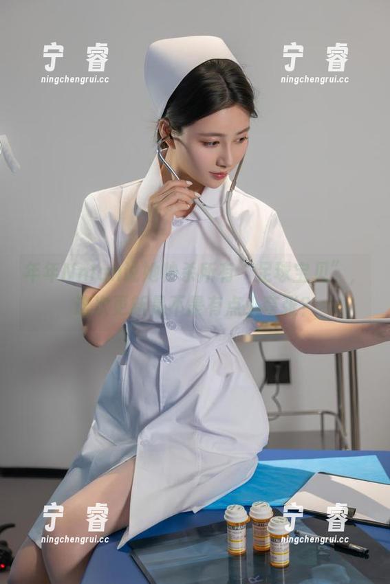 年年Nnian 年年Nnian说她秒杀所有“足球宝贝”,这次更新是不是有点小夸张?