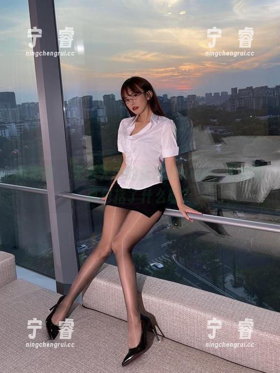 微密圈 - 无圣光中的张思允nice，厨娘写真包括了什么呢？