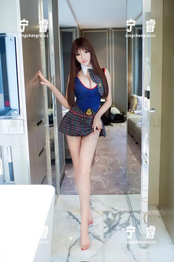 推女郎-Lina 推女郎 - Lina用白色给你画风,下载几张试试有啥坏处。