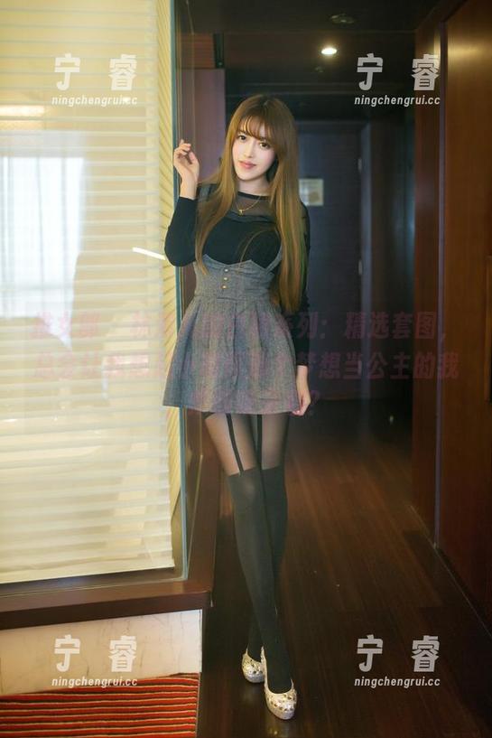 推女郎-林清儿 推女郎 - 林清儿的白裙系列:精选套图,总会让我想起小时候那个梦想当公主的我,烦恼啥来着?