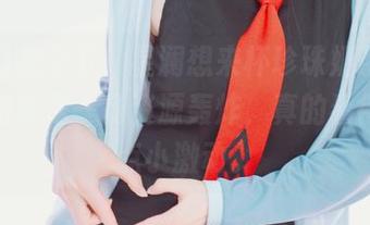 黑裙透视之下，星澜想来杯珍珠奶茶的高清自拍就是一场资源轰炸，真的看得我有点小激动。