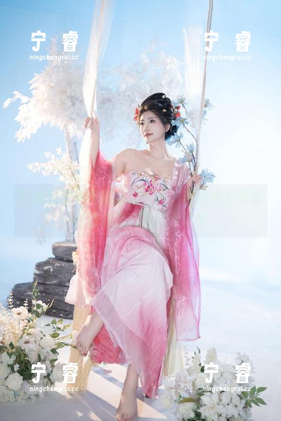 星澜是澜澜叫澜妹呀图库，精选出来的每一张都像是低语的小秘密。