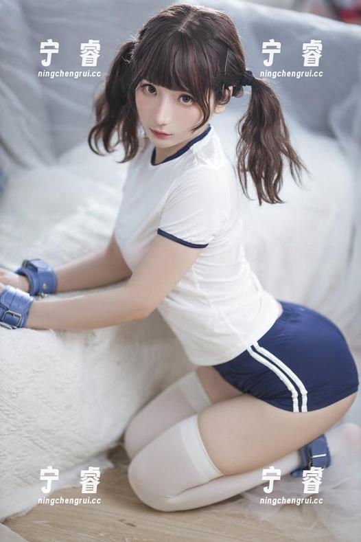 可别小看围裙！“是三不是世w”的写真可是一幅画。