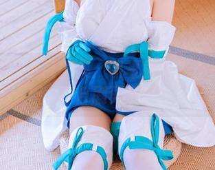 精选樱井小莜图集：课桌摆拍？不如说是舞台剧再现！