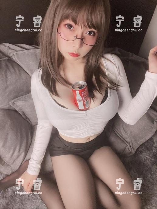 次屁啦图集：温柔？这是什么新鲜玩意儿，倒是让我瞄到了什么！