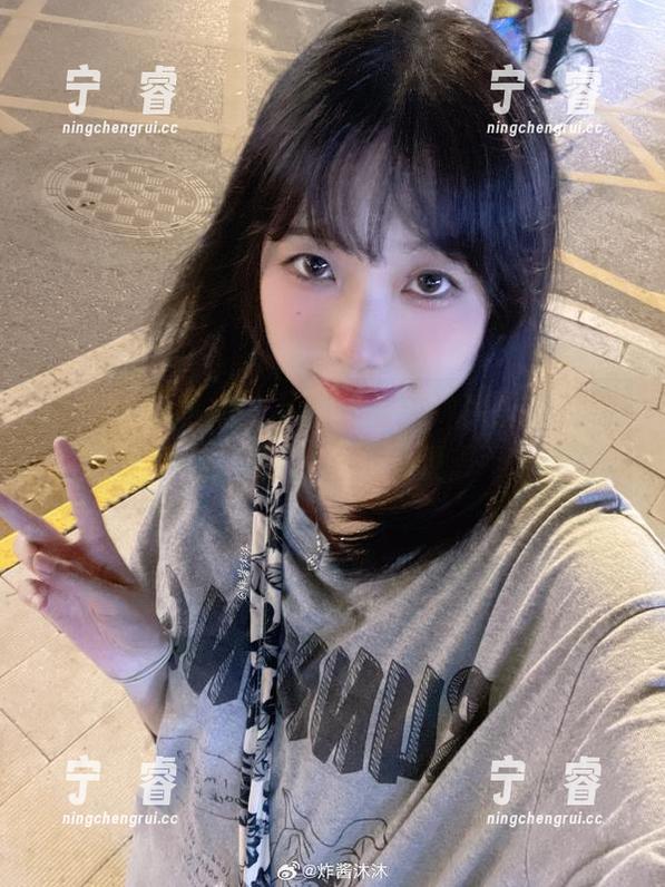 和服？！私拍之下的炸酱沐沐原图，热议着，随便让我感叹。