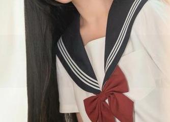 玩转家务与风情：爆机少女喵小吉的写真图包不一般