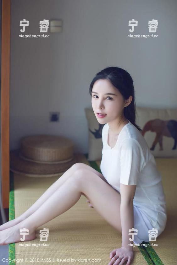 爱蜜社-杨晨晨sugar 爱蜜社 - 杨晨晨sugar姐姐,你确定这套图不是我的心灵医生?反正我下载了!