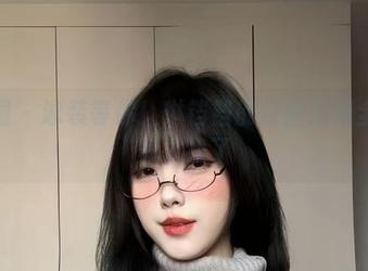 微密圈 – 泳装等你！琳铛铛的没羞没臊全套图集上线了